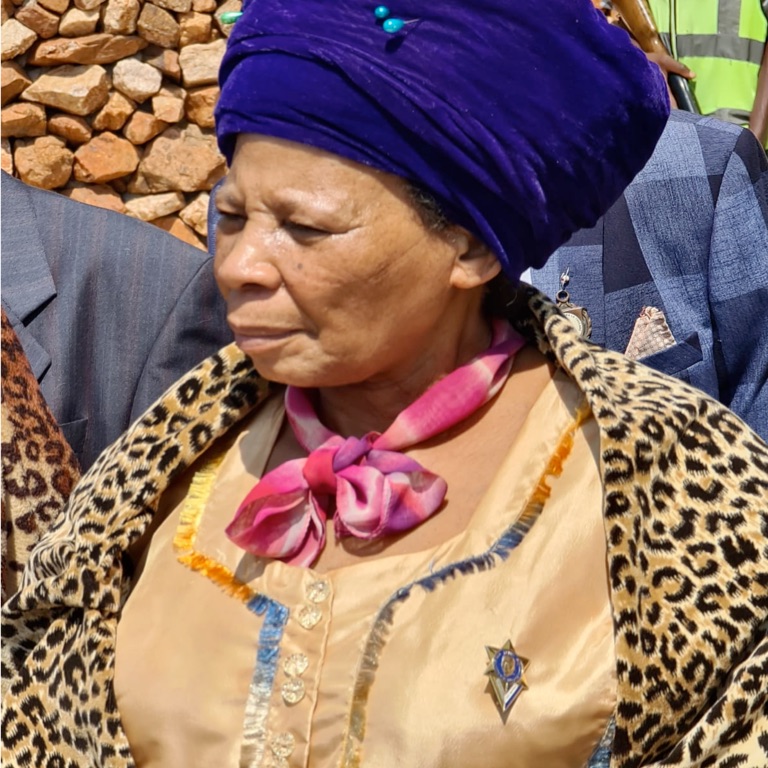 QUEEN MANYAKU THULARE